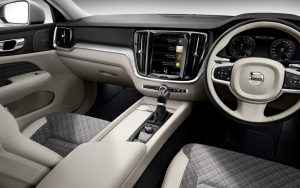 1520322_223531_New Volvo V60 interior